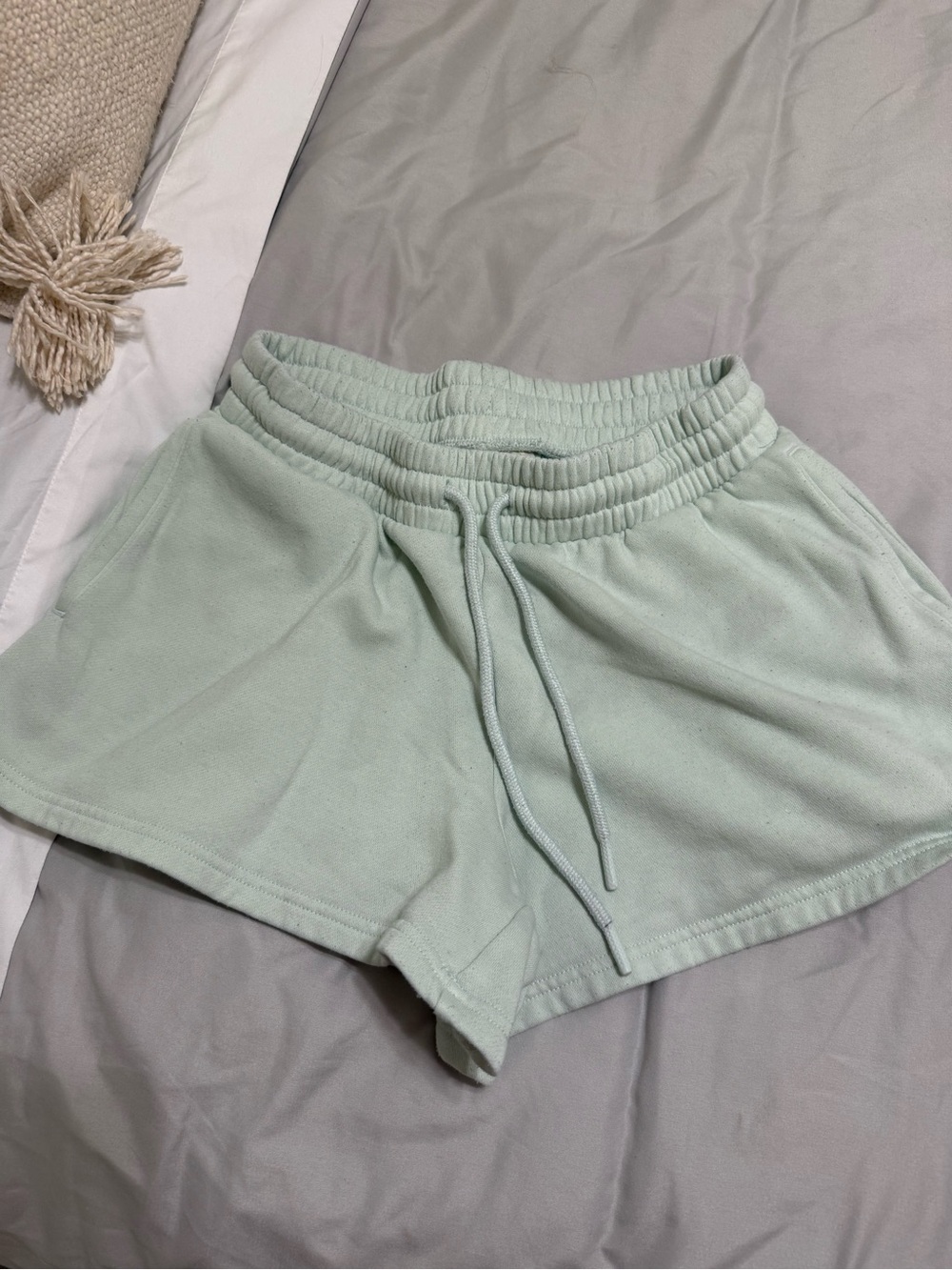Universal Thread Mint Green Drawstring Athletic Shorts